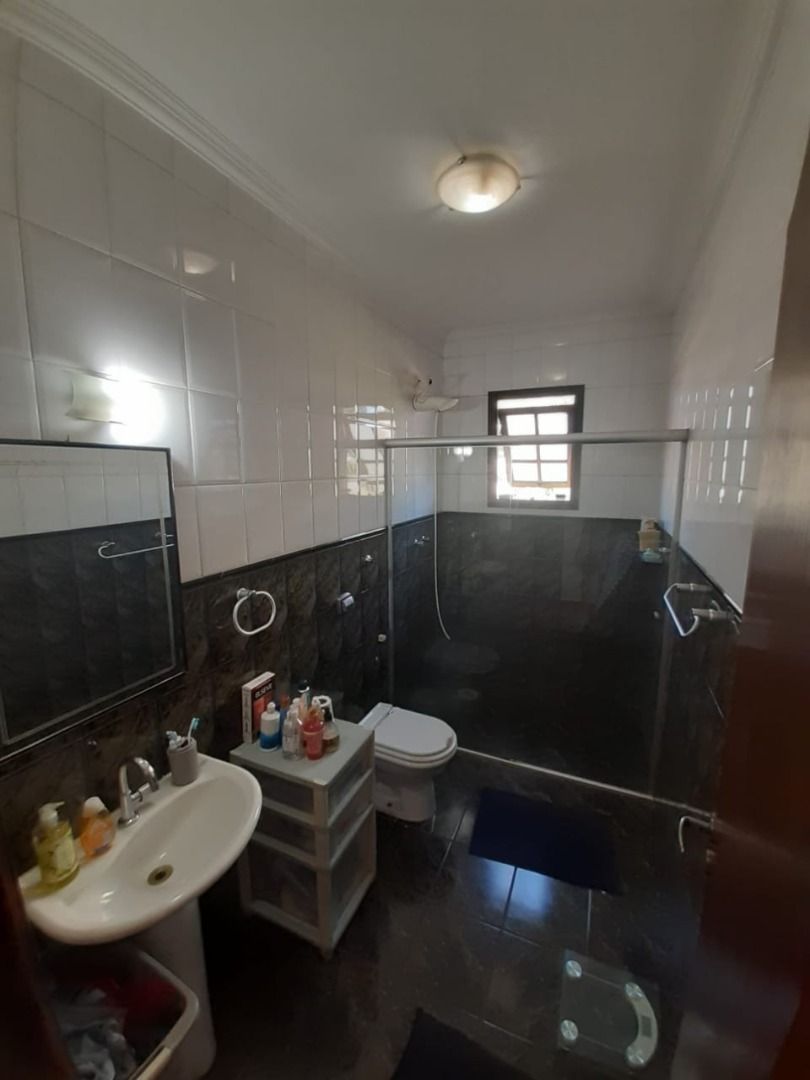 Casa de Condomínio à venda com 3 quartos, 250m² - Foto 23