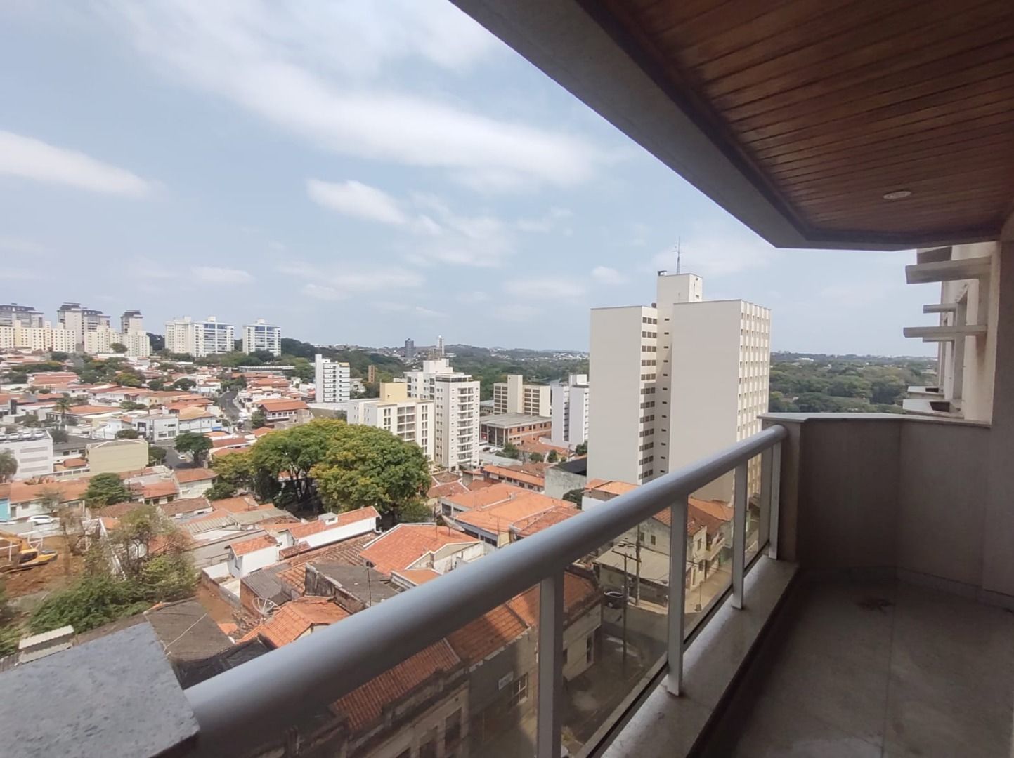 Apartamento para alugar com 3 quartos, 200m² - Foto 5