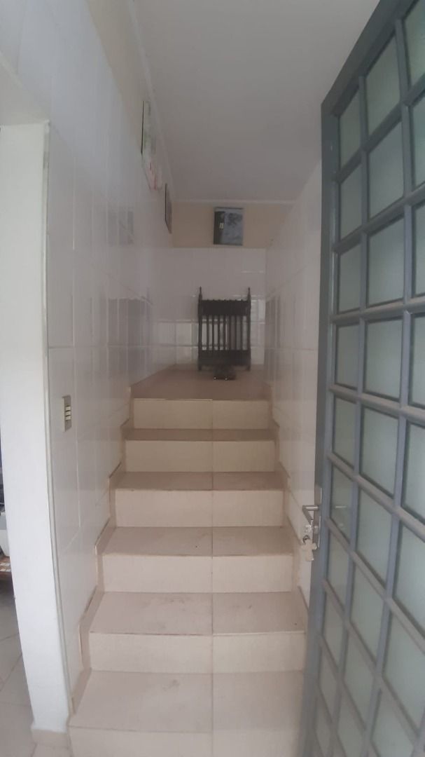 Casa à venda com 3 quartos, 193m² - Foto 11