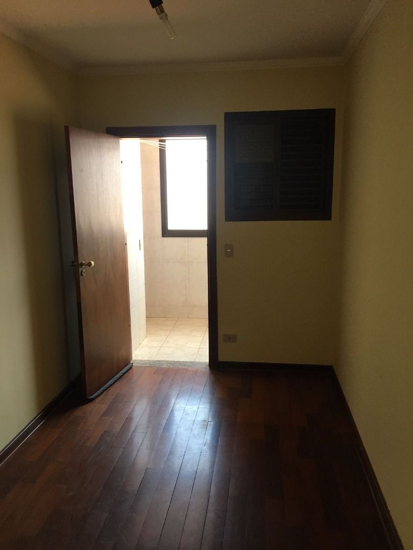 Apartamento à venda com 3 quartos, 170m² - Foto 11