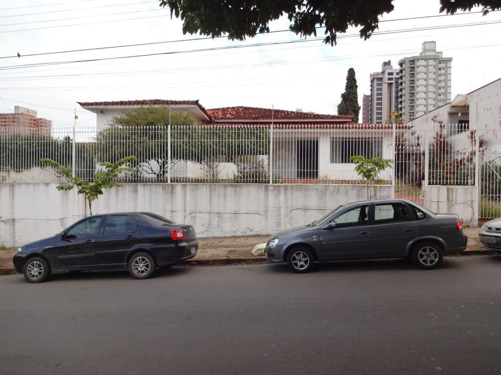 Casa Comercial à venda com 5 quartos, 450m² - Foto 2