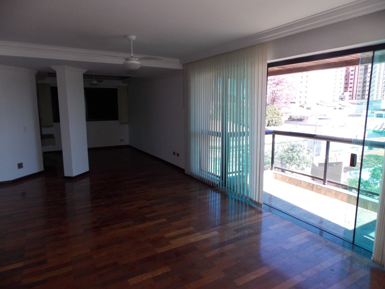 Apartamento à venda com 3 quartos, 147m² - Foto 1