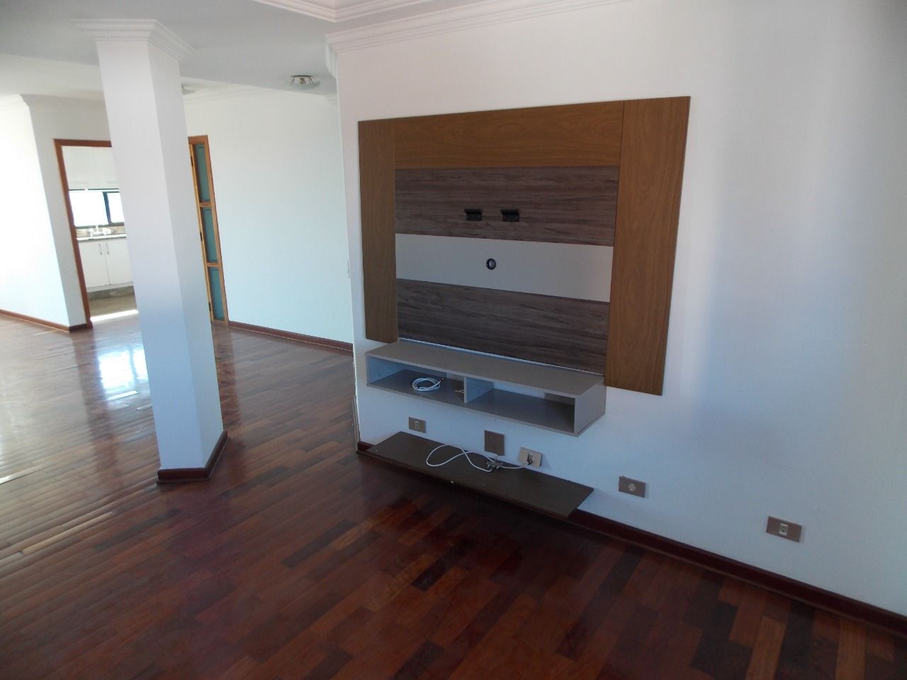 Apartamento à venda com 3 quartos, 147m² - Foto 2