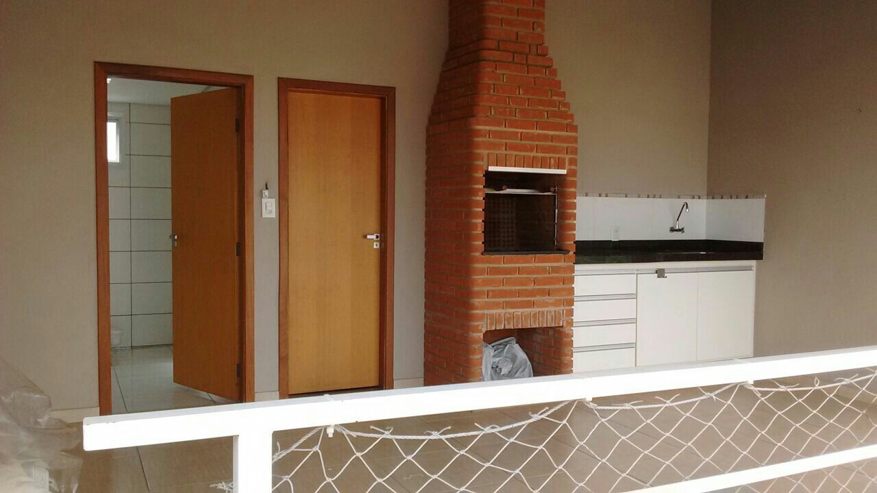 Casa à venda com 3 quartos, 235m² - Foto 3