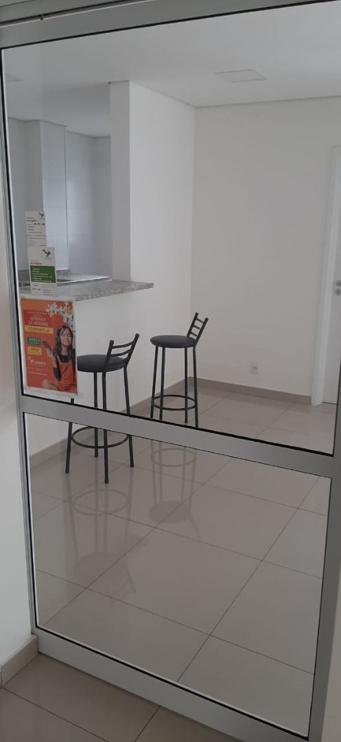 Apartamento à venda com 3 quartos, 73m² - Foto 2