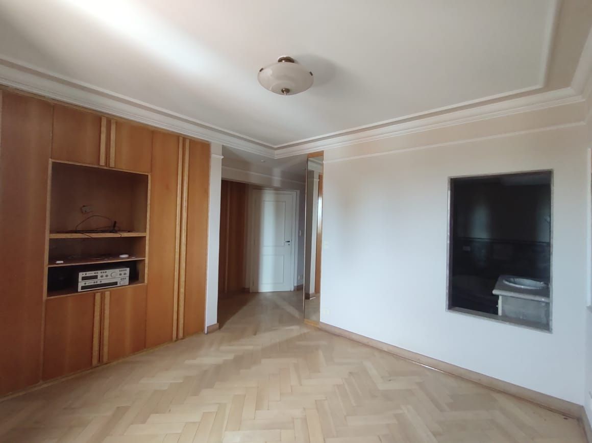 Apartamento à venda com 3 quartos, 220m² - Foto 10