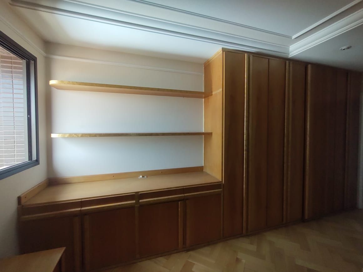 Apartamento à venda com 3 quartos, 220m² - Foto 12