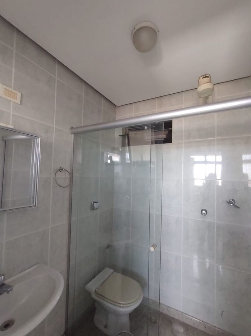 Apartamento à venda com 3 quartos, 220m² - Foto 17