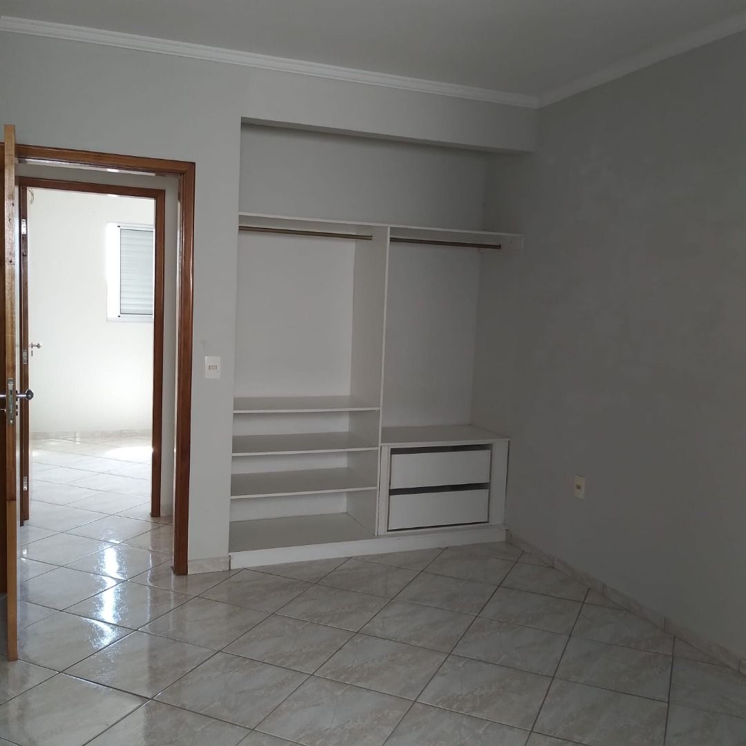 Casa Comercial à venda, 296m² - Foto 8