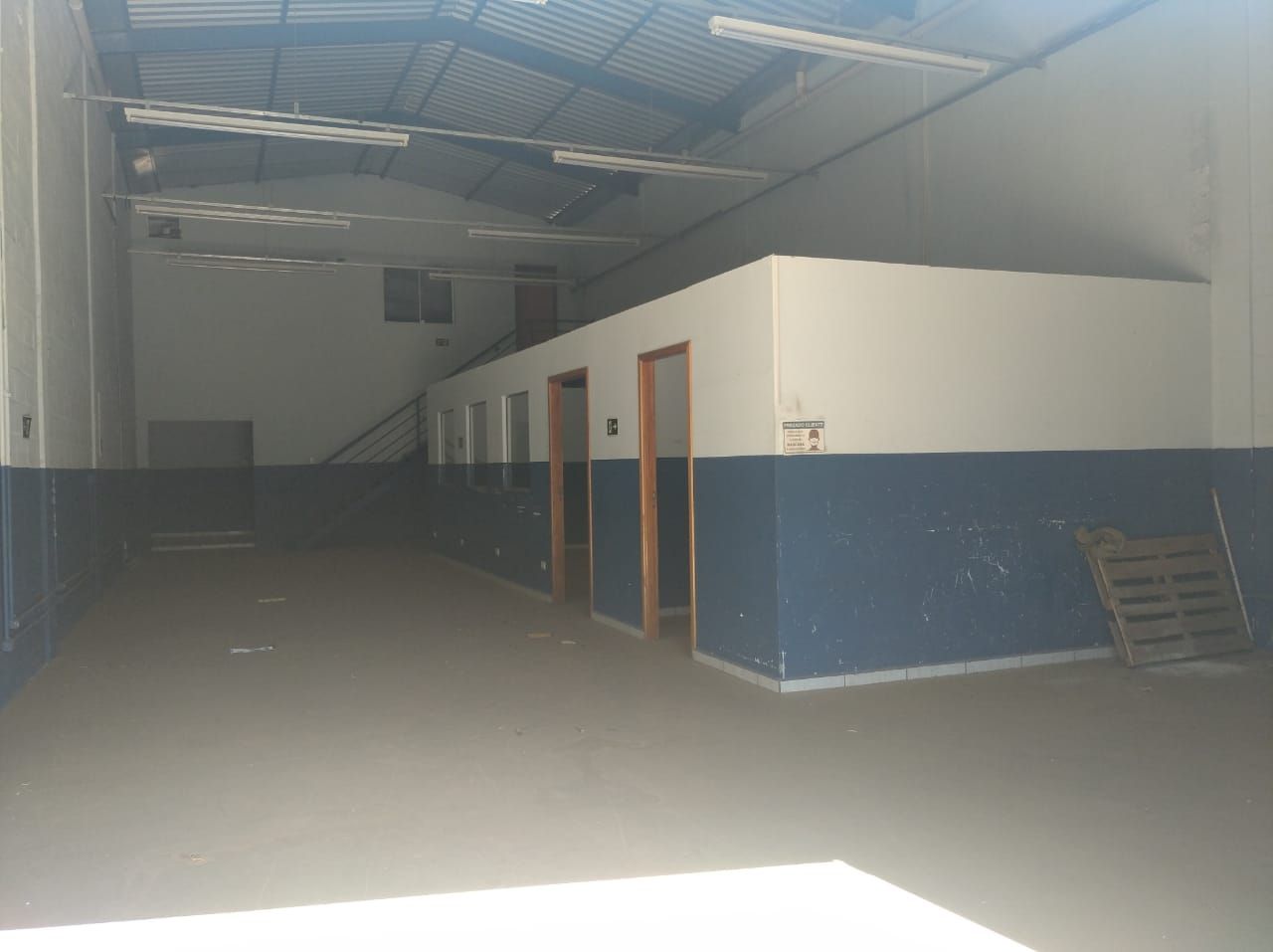 Loja-Salão para alugar, 180m² - Foto 2