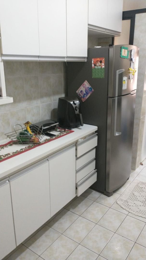 Apartamento à venda com 3 quartos, 75m² - Foto 18