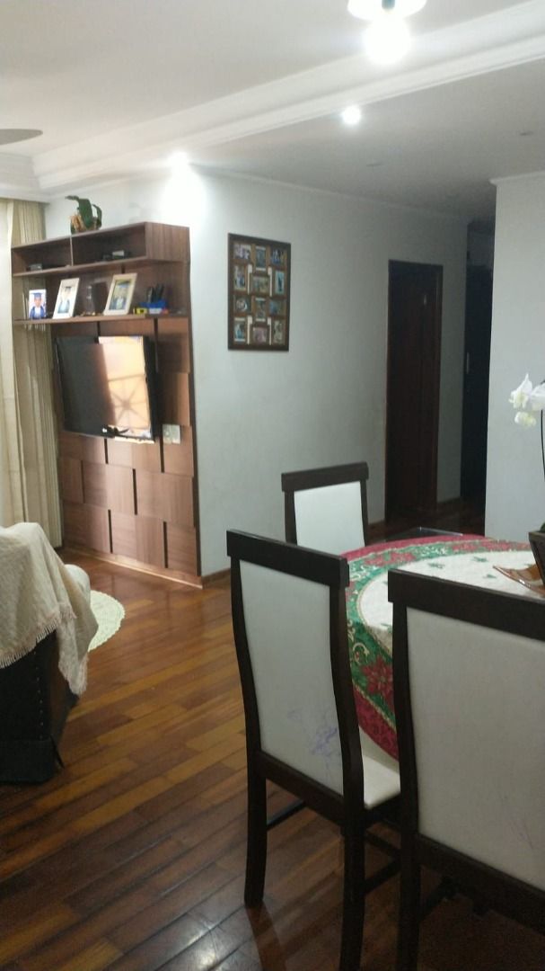 Apartamento à venda com 3 quartos, 75m² - Foto 8