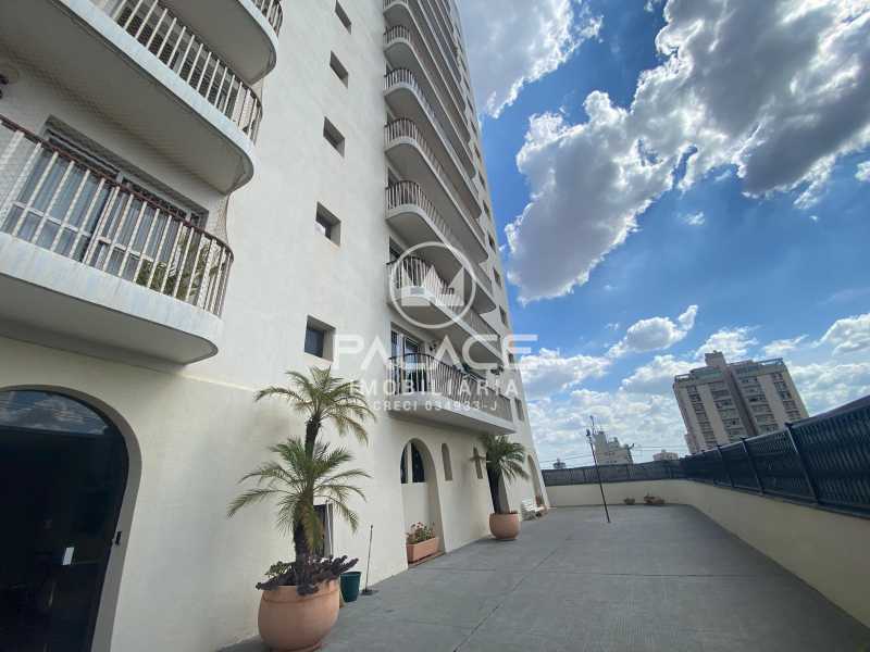 Apartamento para alugar com 4 quartos, 346m² - Foto 1