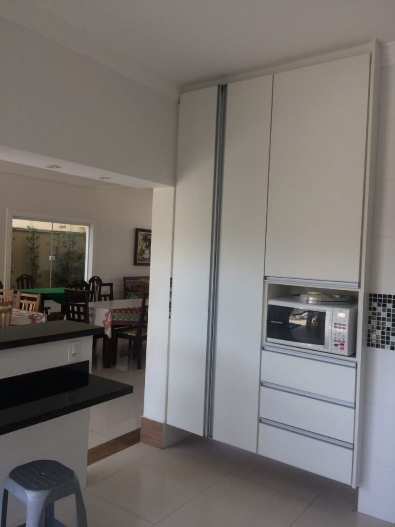 Casa à venda com 6 quartos, 350m² - Foto 3