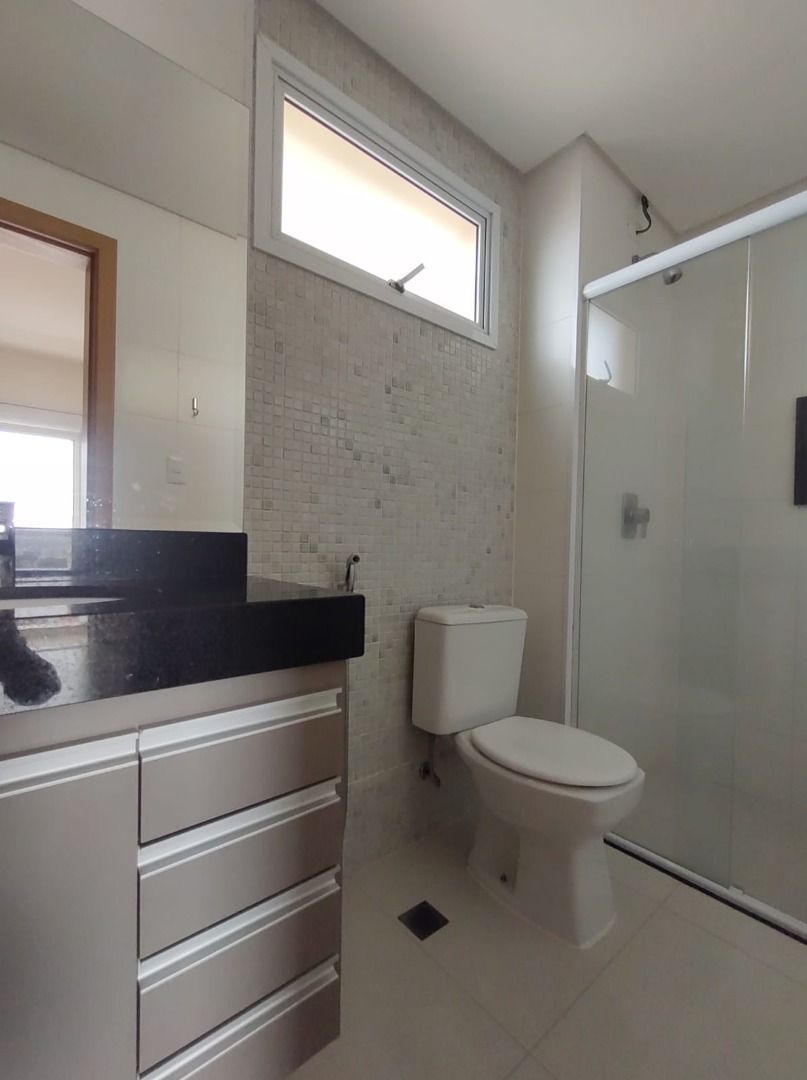 Apartamento para alugar com 3 quartos, 116m² - Foto 11