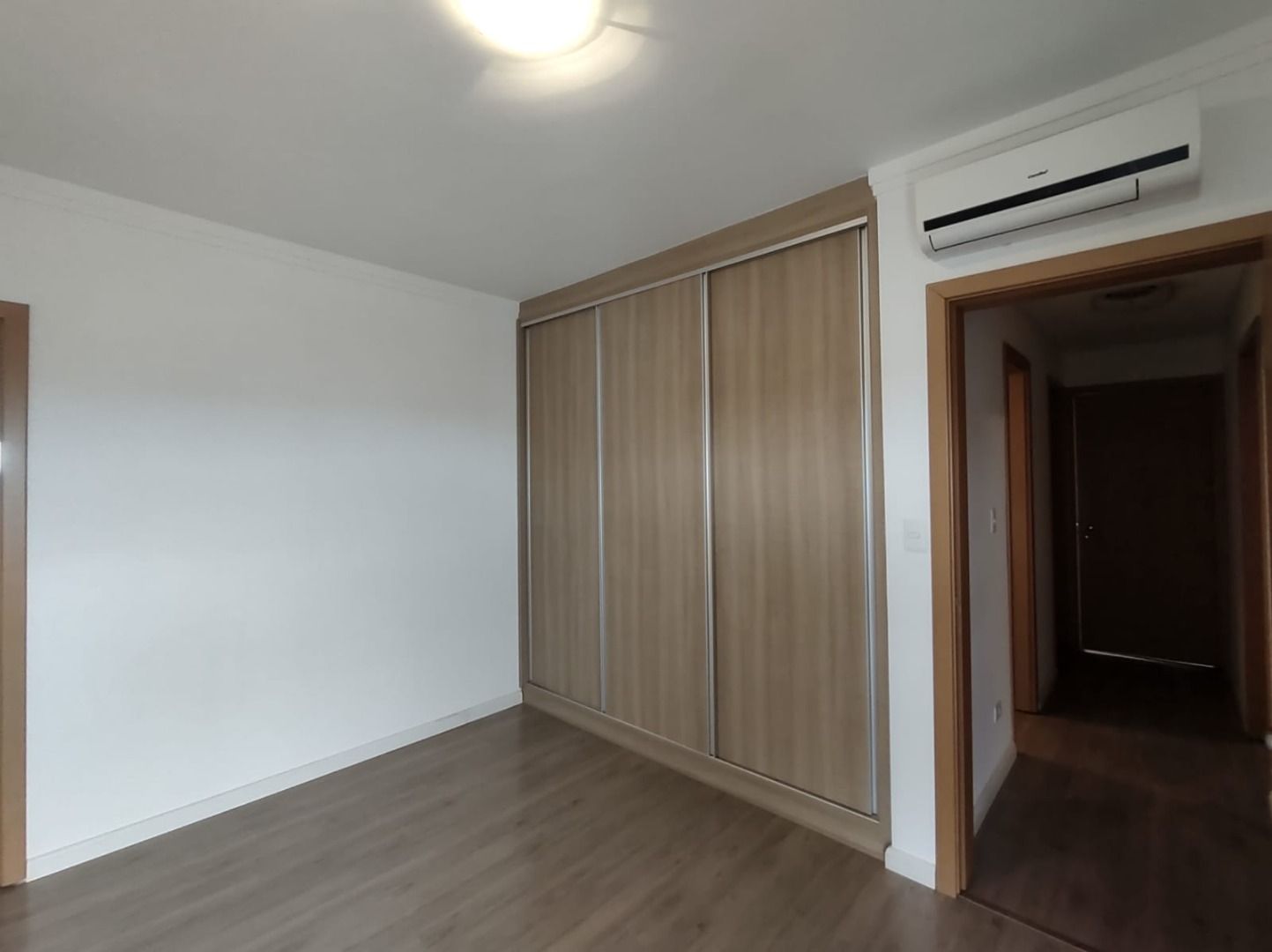 Apartamento para alugar com 3 quartos, 116m² - Foto 12