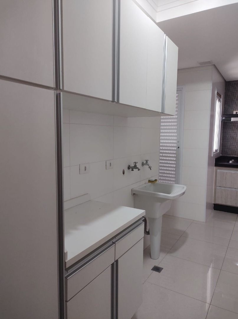 Apartamento para alugar com 3 quartos, 116m² - Foto 8