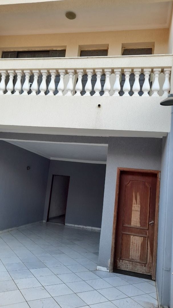 Casa à venda com 3 quartos, 225m² - Foto 24