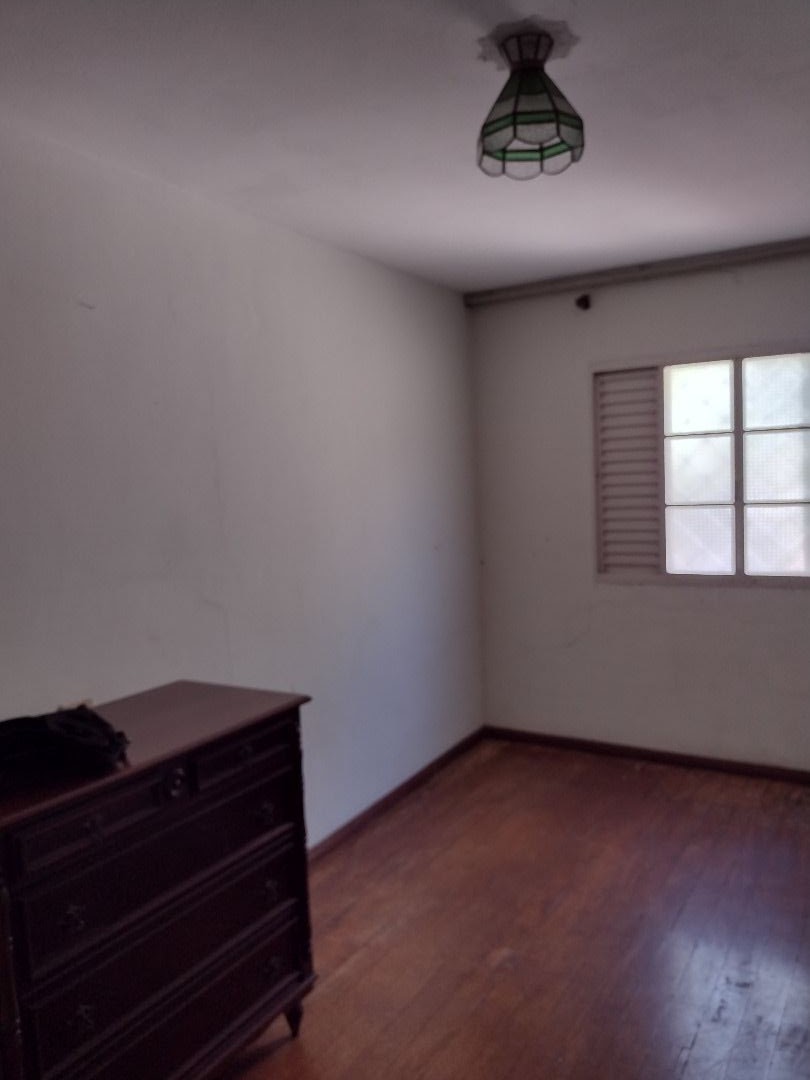 Casa Comercial à venda com 3 quartos, 232m² - Foto 16