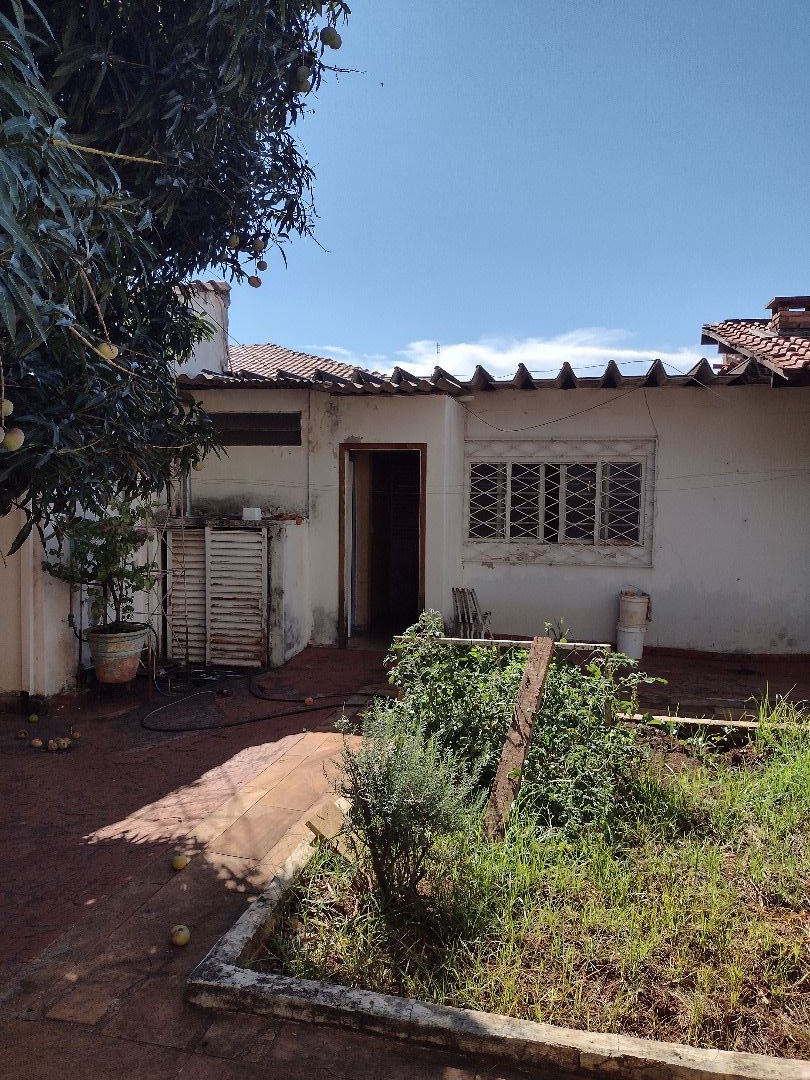 Casa Comercial à venda com 3 quartos, 232m² - Foto 24