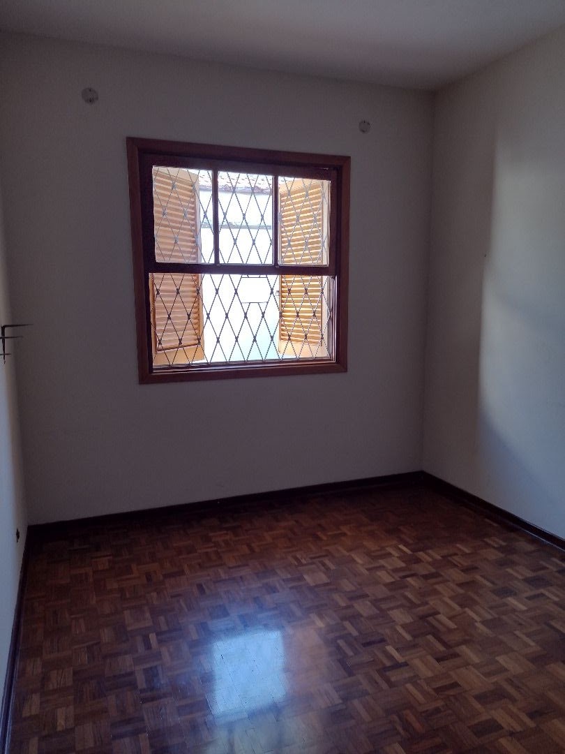 Casa Comercial à venda com 3 quartos, 232m² - Foto 5