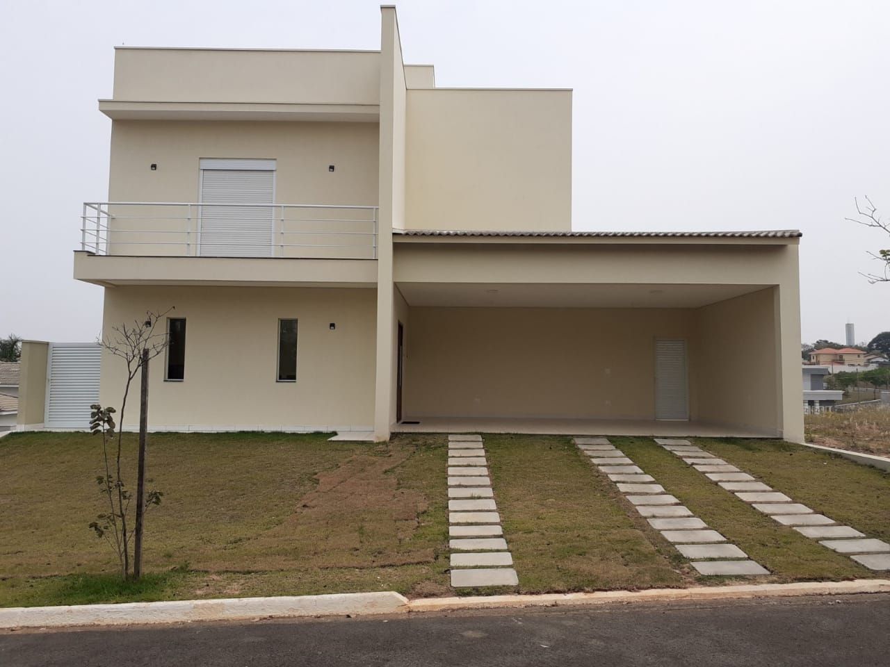 Casa de Condomínio à venda com 3 quartos, 270m² - Foto 1