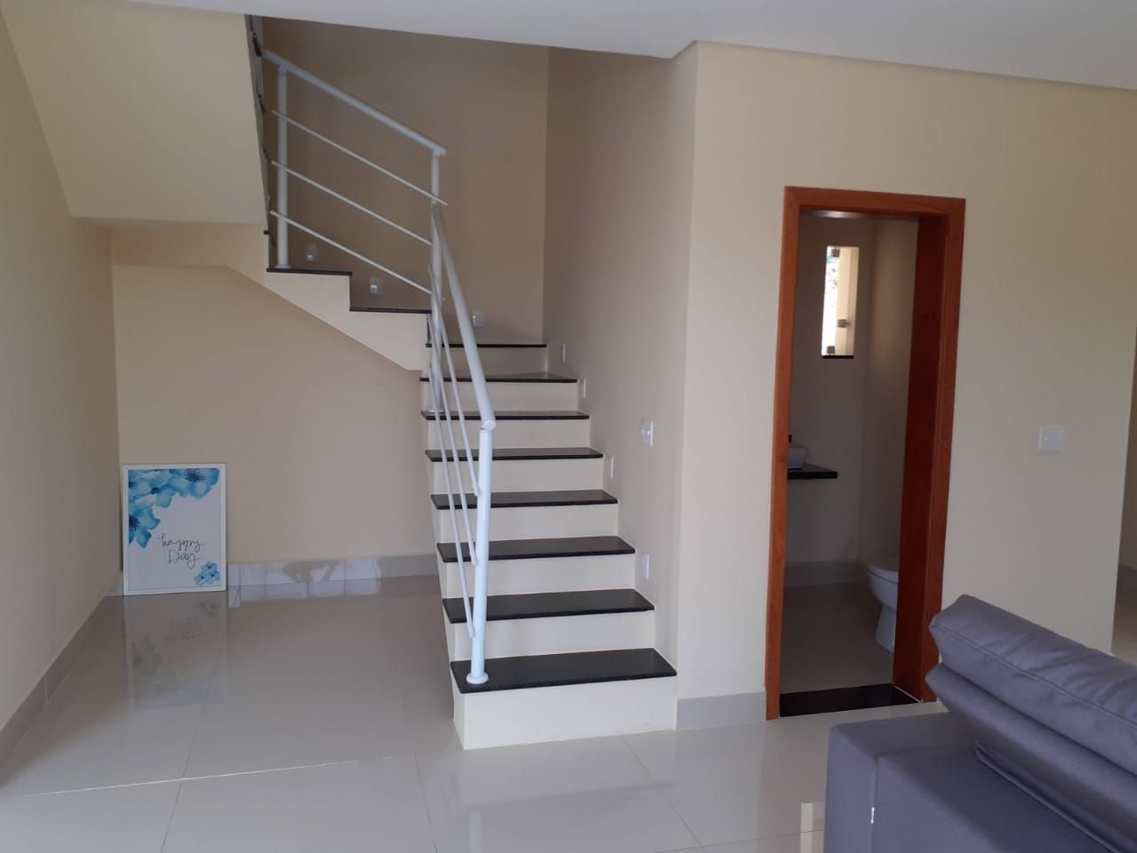 Casa de Condomínio à venda com 3 quartos, 270m² - Foto 2