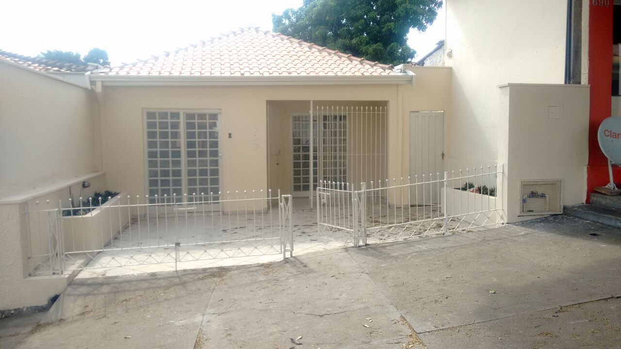 Casa à venda com 2 quartos, 127m² - Foto 1