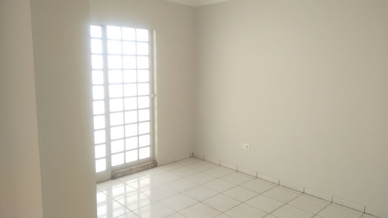 Casa à venda com 2 quartos, 127m² - Foto 3