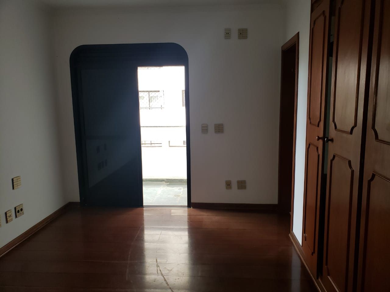 Apartamento à venda com 4 quartos, 282m² - Foto 6