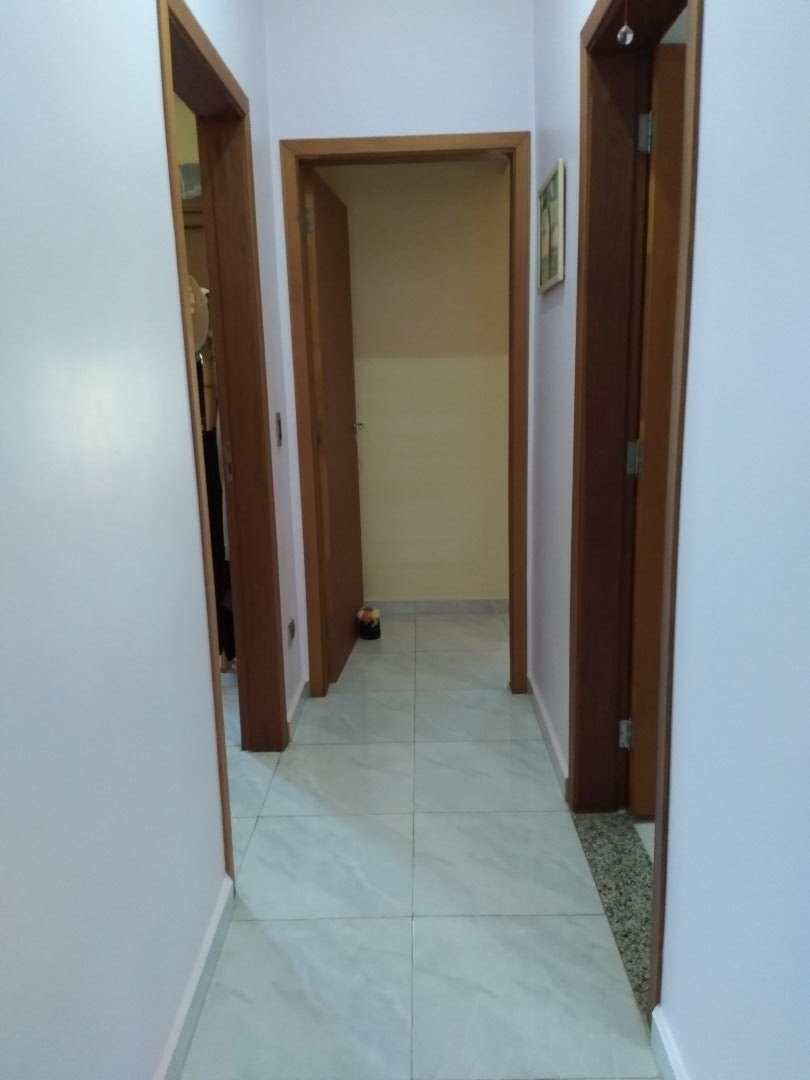 Casa à venda com 3 quartos, 200m² - Foto 14