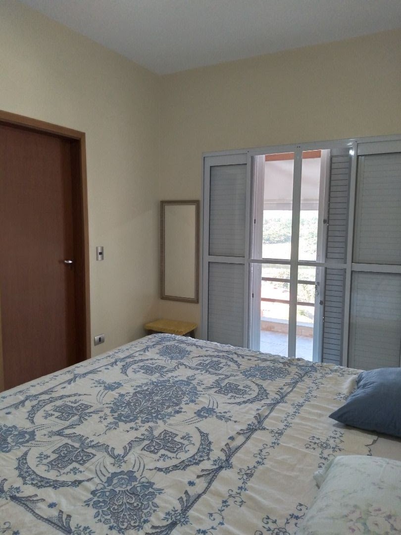 Casa à venda com 3 quartos, 200m² - Foto 7