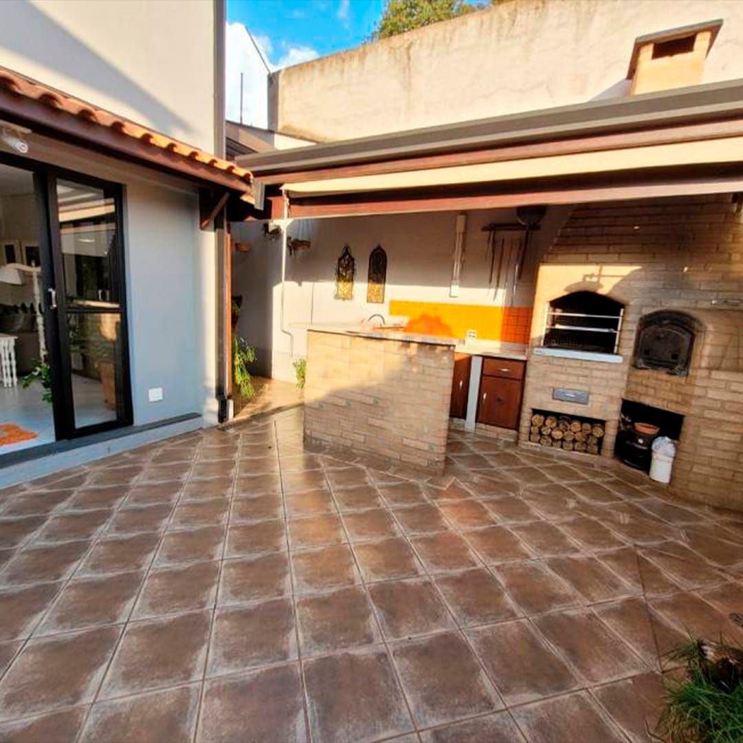 Casa à venda com 4 quartos, 238m² - Foto 4