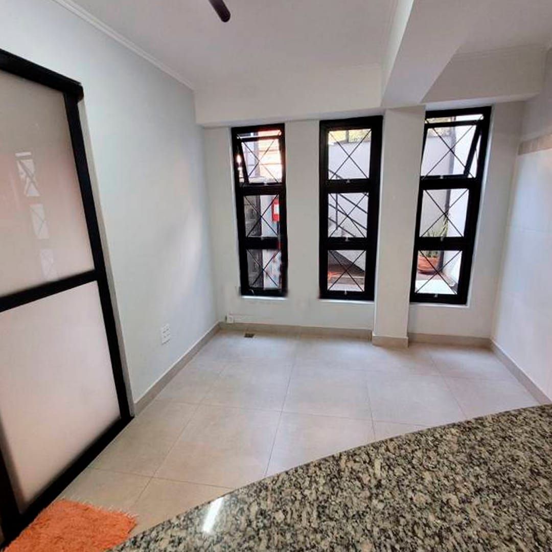 Casa à venda com 4 quartos, 238m² - Foto 9