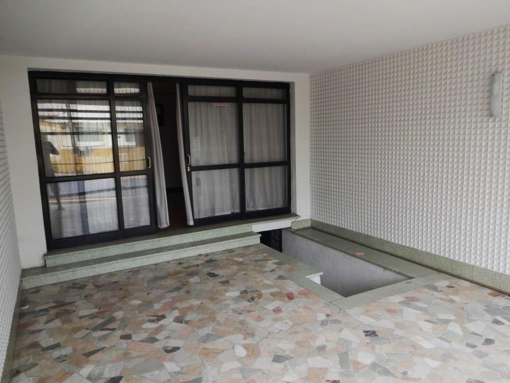 Casa à venda com 3 quartos, 150m² - Foto 1