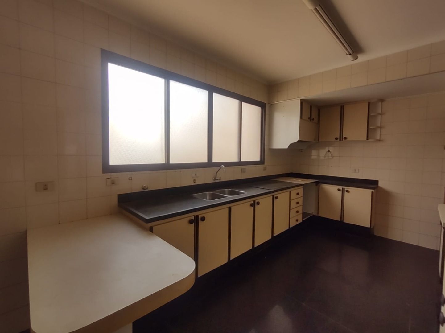 Apartamento à venda com 4 quartos, 250m² - Foto 10