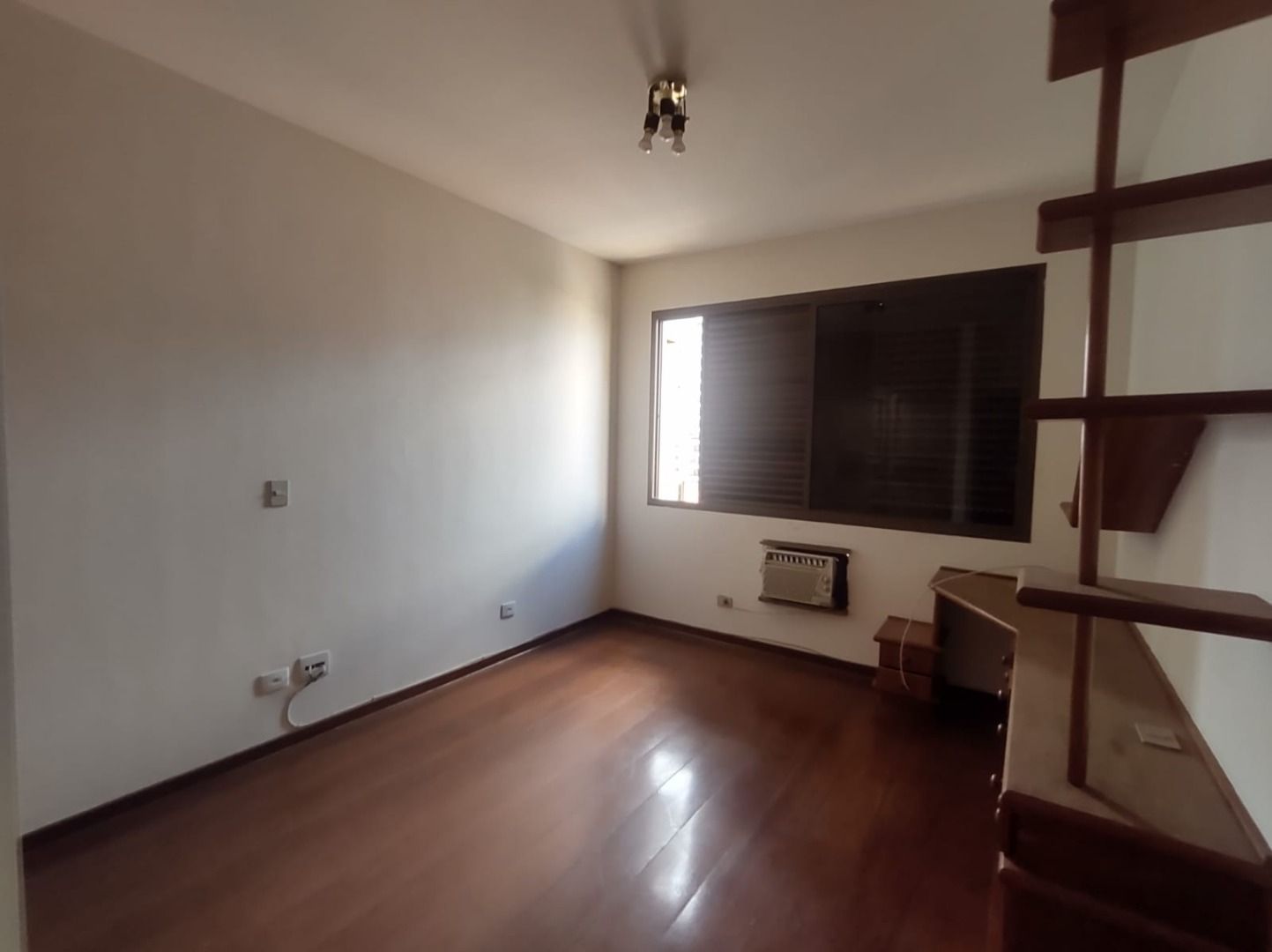 Apartamento à venda com 4 quartos, 250m² - Foto 11