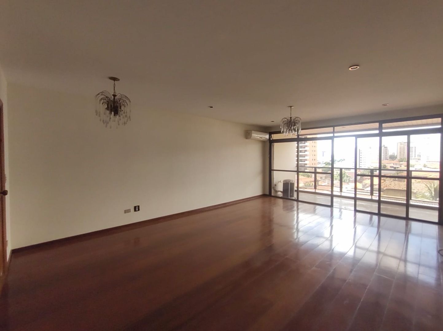 Apartamento à venda com 4 quartos, 250m² - Foto 6