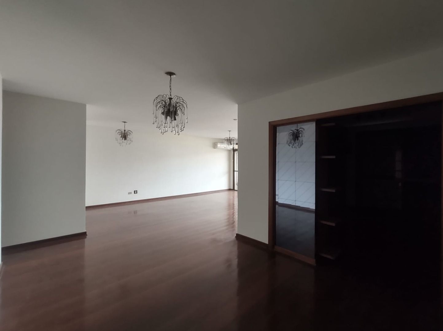 Apartamento à venda com 4 quartos, 250m² - Foto 9