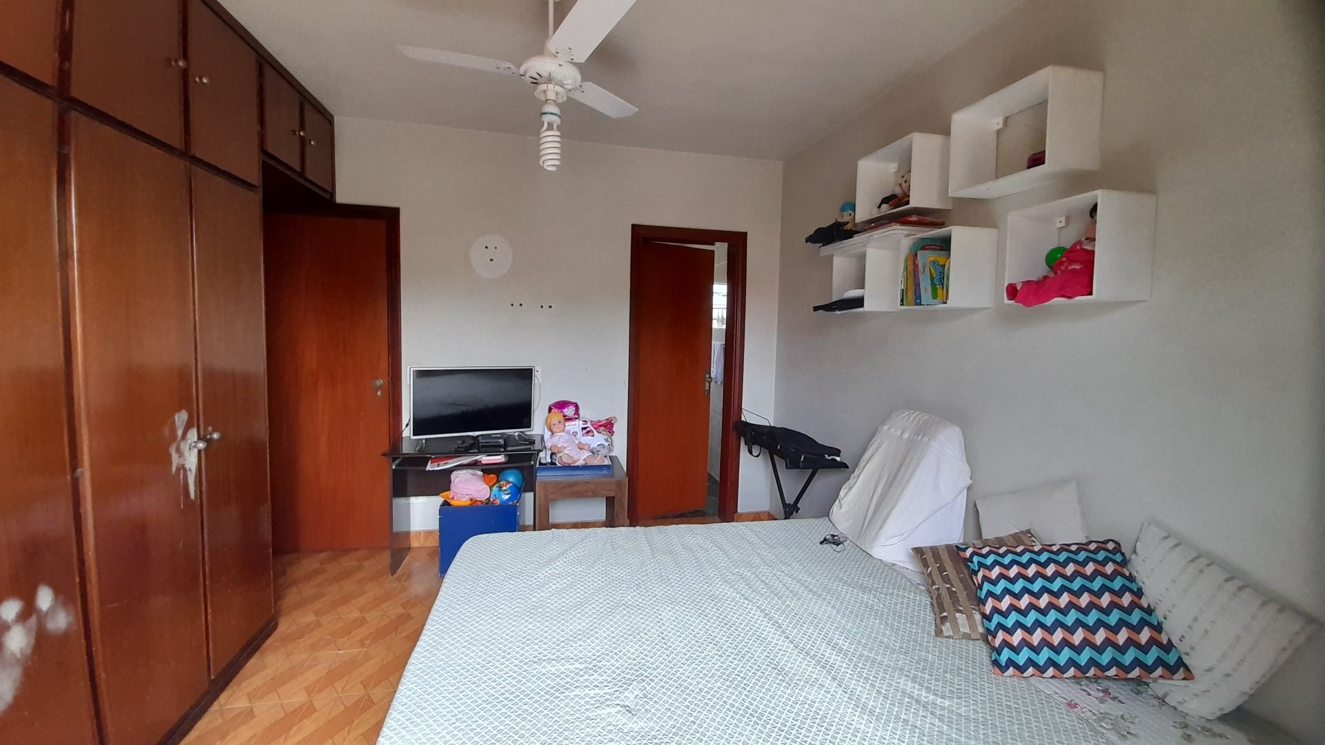 Casa à venda com 4 quartos, 326m² - Foto 15