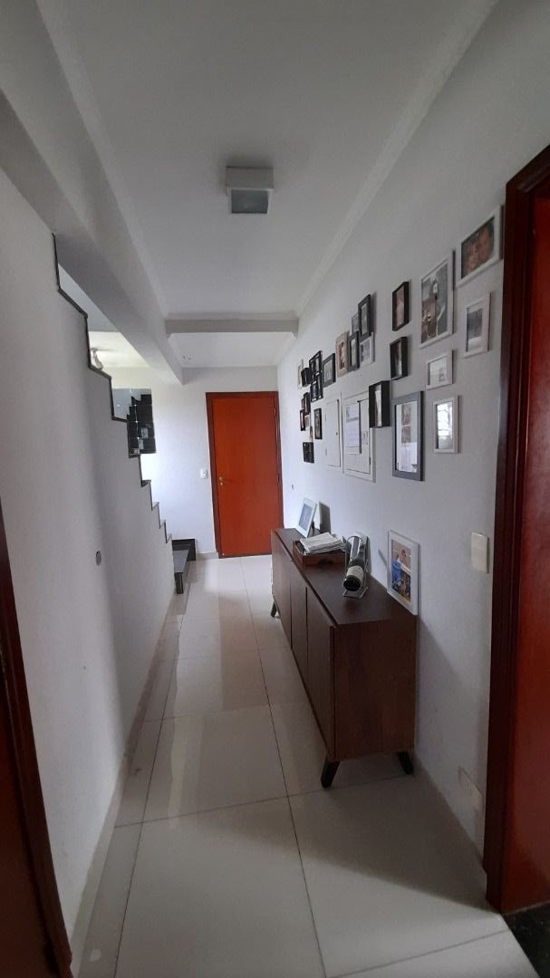 Casa à venda com 4 quartos, 326m² - Foto 8