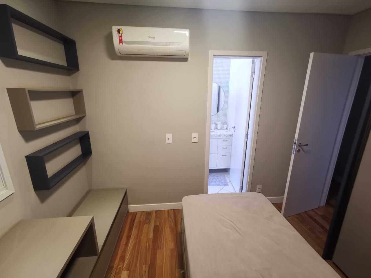 Apartamento à venda com 3 quartos, 130m² - Foto 22