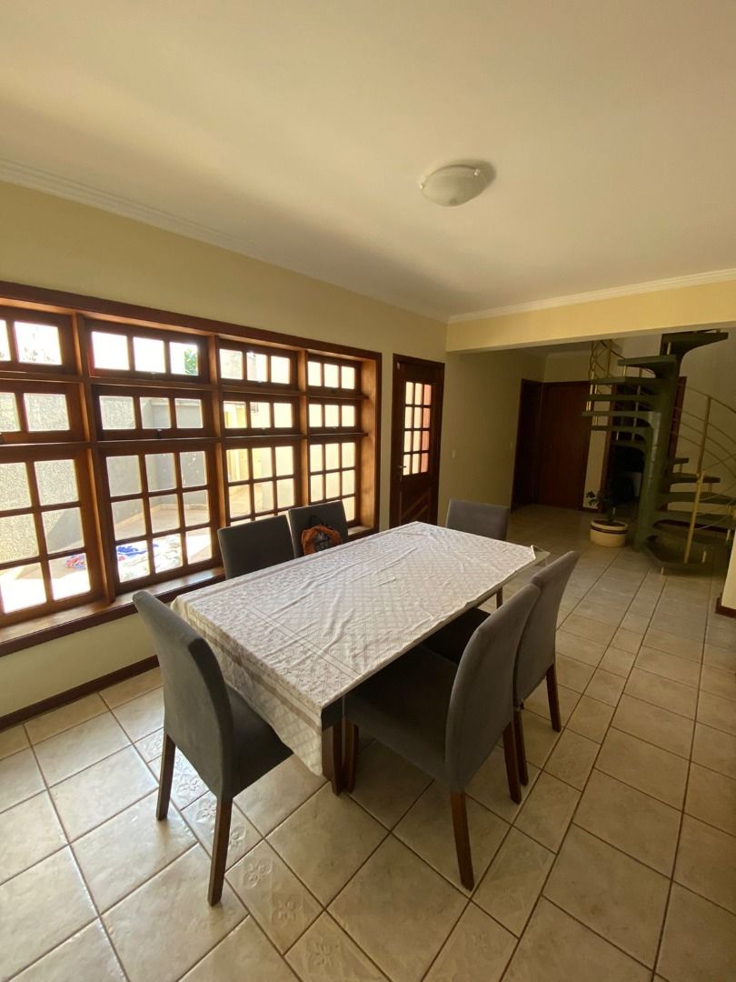 Casa de Condomínio à venda com 3 quartos, 295m² - Foto 4