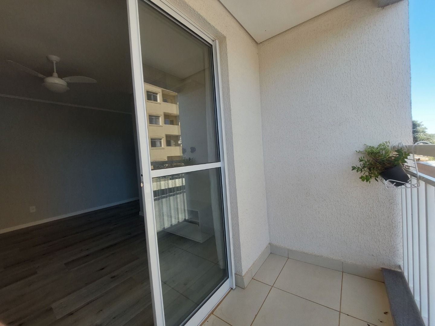 Apartamento à venda com 2 quartos, 72m² - Foto 7