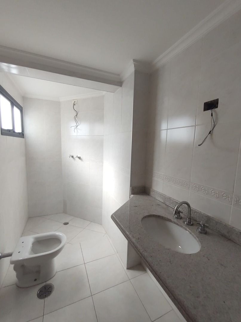 Apartamento à venda com 3 quartos, 136m² - Foto 11