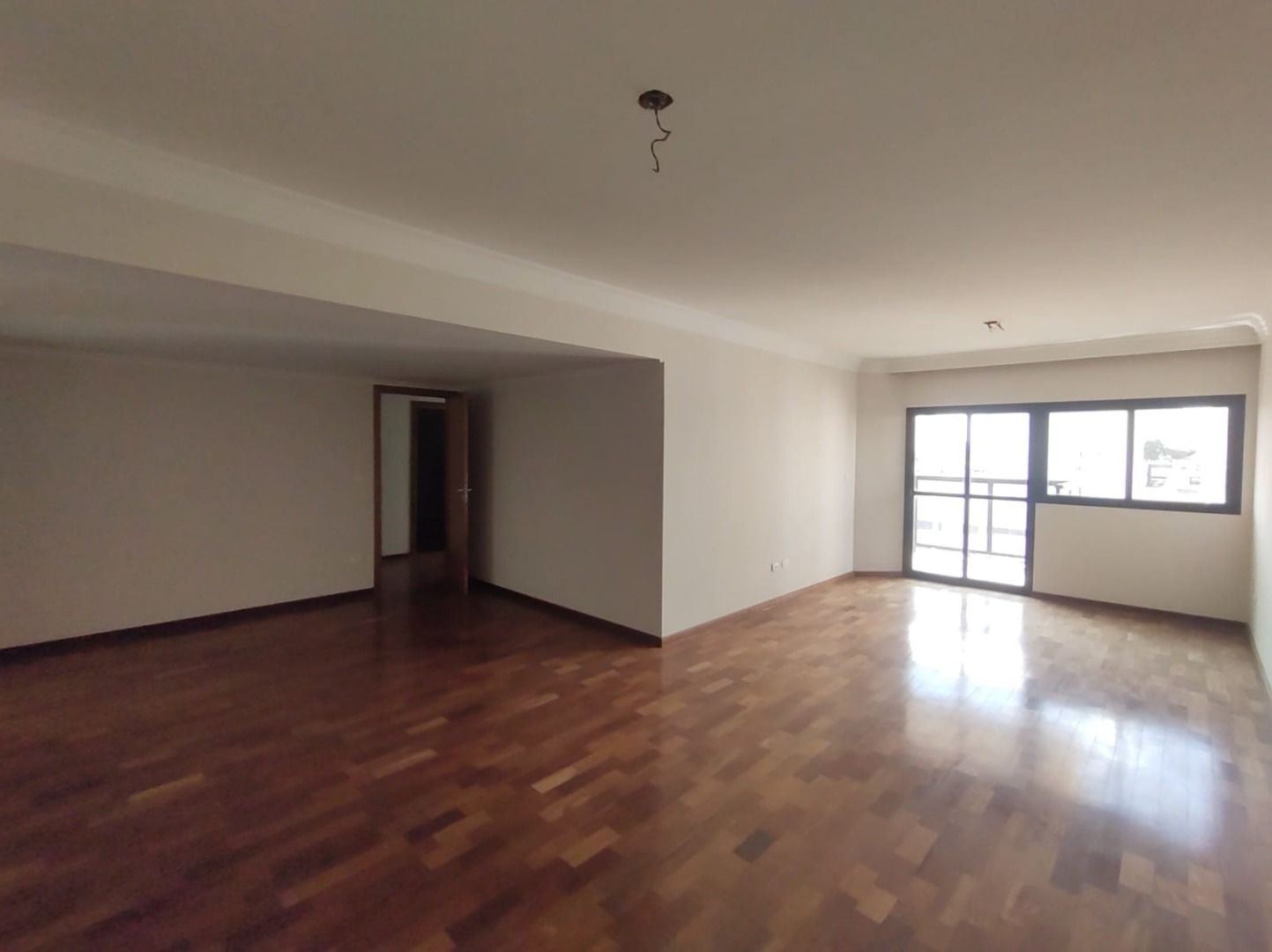 Apartamento à venda com 3 quartos, 136m² - Foto 4