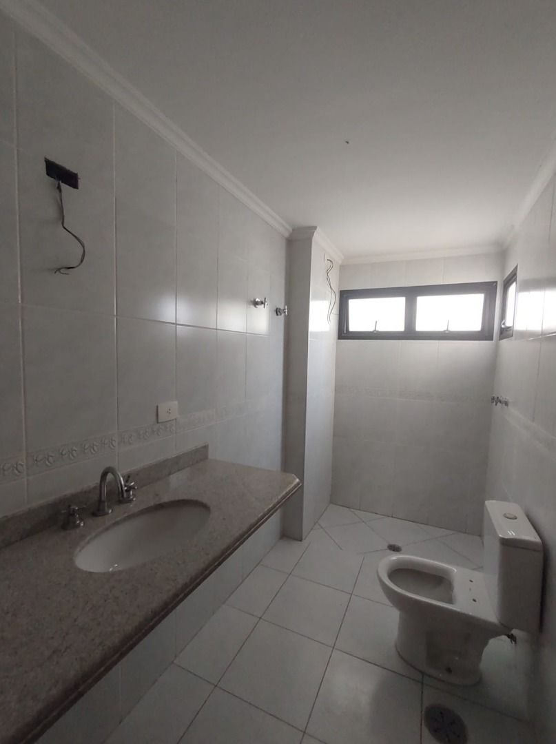 Apartamento à venda com 3 quartos, 136m² - Foto 7