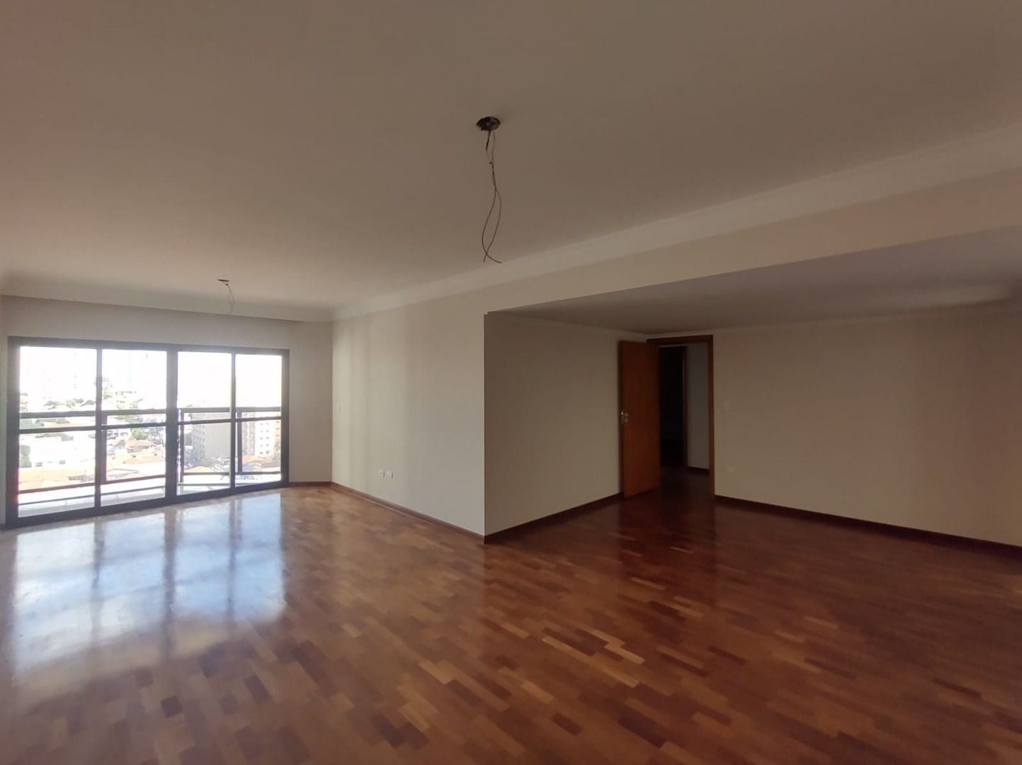 Apartamento à venda com 3 quartos, 136m² - Foto 4