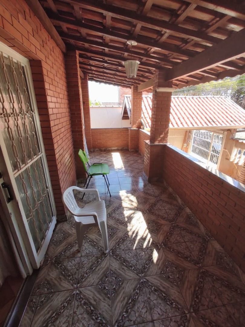 Casa à venda com 3 quartos, 150m² - Foto 9