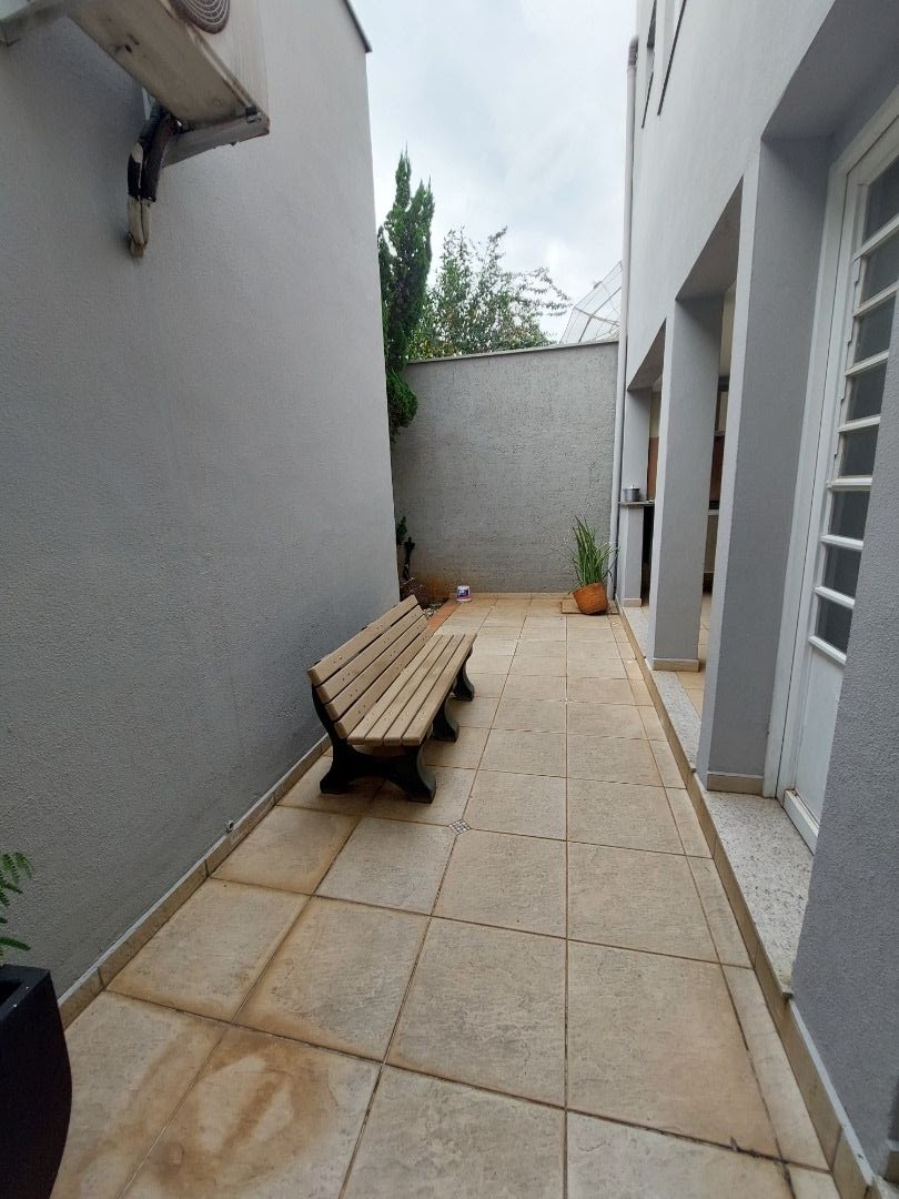 Casa à venda com 4 quartos, 230m² - Foto 25